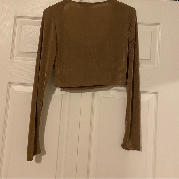 Crop top - Picture 2 of 3